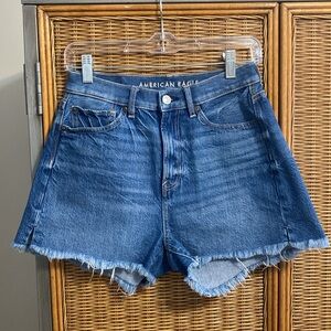 American Eagle Highest Rise 90’s Boyfriend Short